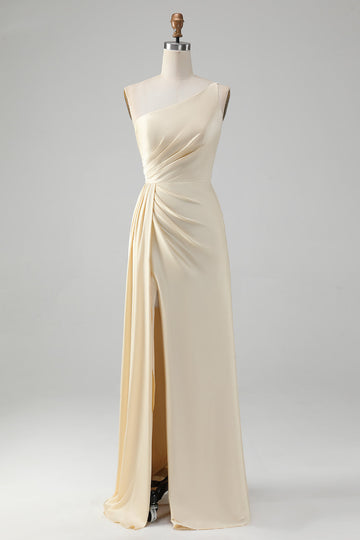 Champagne One Shoulder Sheath Lång brudtärneklänning med slits